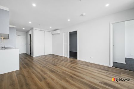 2 Bedroom apartment with arboretum views - Photo 2