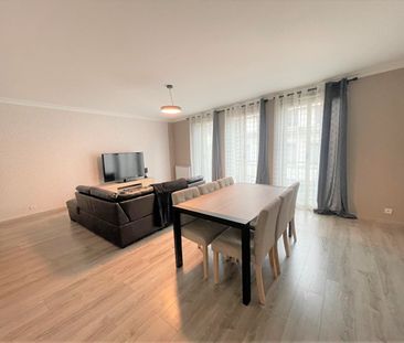 Location Appartement 4 pièces 92m² - Photo 2