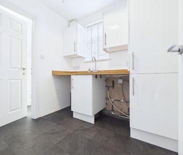 3 bedroom end of terrace house to rent - Photo 6