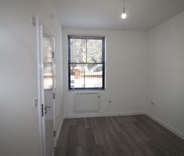 Priory Avenue, High Wycombe - Photo 1