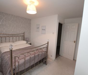 2 Bedroom Mid Terraced House, Wrexham - Photo 6