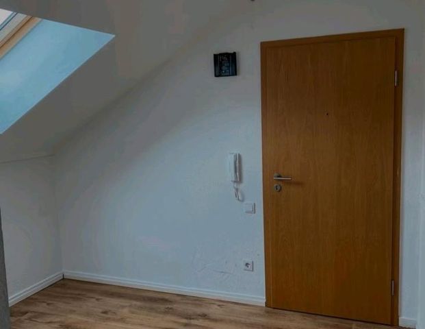 2,5-Zimmer-Dachgeschosswohnung in Königswinter-Ittenbach - Photo 1