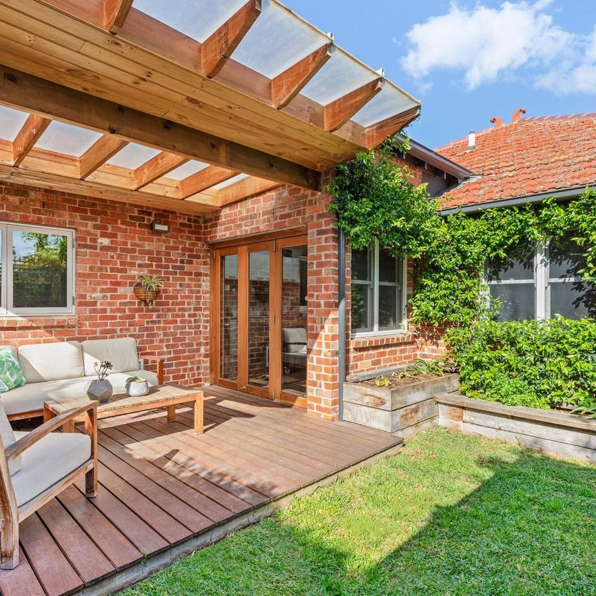 Style & Interior Precision - Photo 1