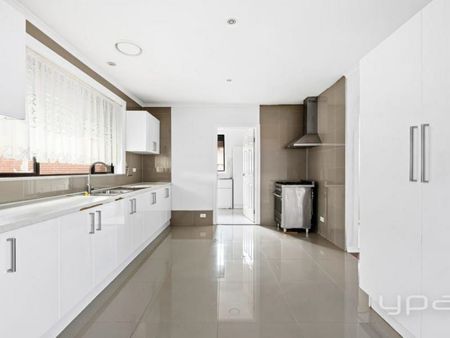 The Perfect Family Home! - Photo 5