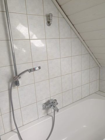 Schöne 2 Zimmer Dachgeschosswohnung in Köln Dellbrück - Foto 3