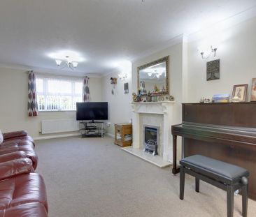4 bedroom detached house to rent - Photo 2