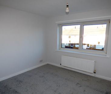 3 bed end of terrace house to rent in Fuschia Gardens, Hebburn, NE31 - Photo 5