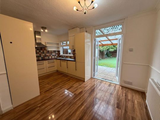 3 bedroom terraced house to rent - Photo 1