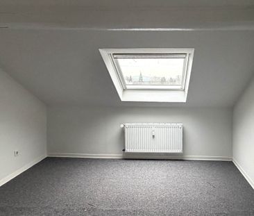 Außergewöhnlich Wohnen unterm Dach: Mietwohnung mit vier Zimmern in... - Photo 6