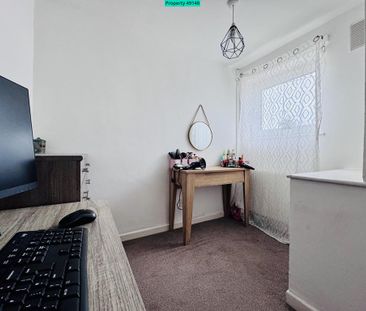 3 bedroom end of terrace house to rent - Photo 5