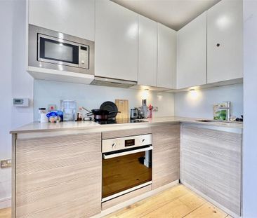 Studio to rent - Photo 2