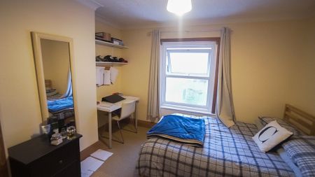 4 Bedroom House To Rent in Winton - £2,000 pcm Tenancy Info - Photo 4