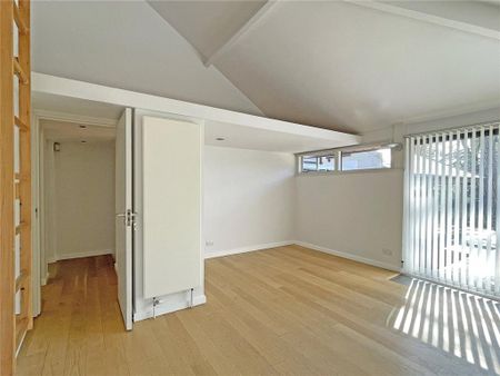 5 bedroom detached house to rent - Photo 4