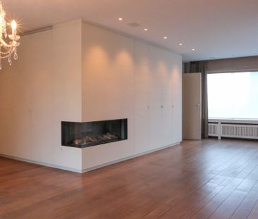 Kwalitatief afgewerkte villa met ruime garage en tuin - Photo 5