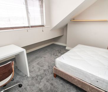 3 bedroom terraced house to rent - Photo 3