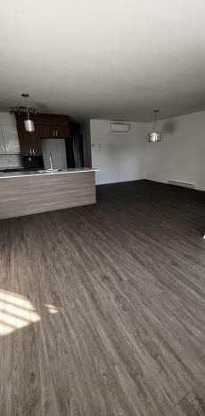 2 CH - 1 SDB - Laval - $1,800 /mo - Photo 1