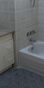 4 1/2 St. Leonard $1500 - Photo 4