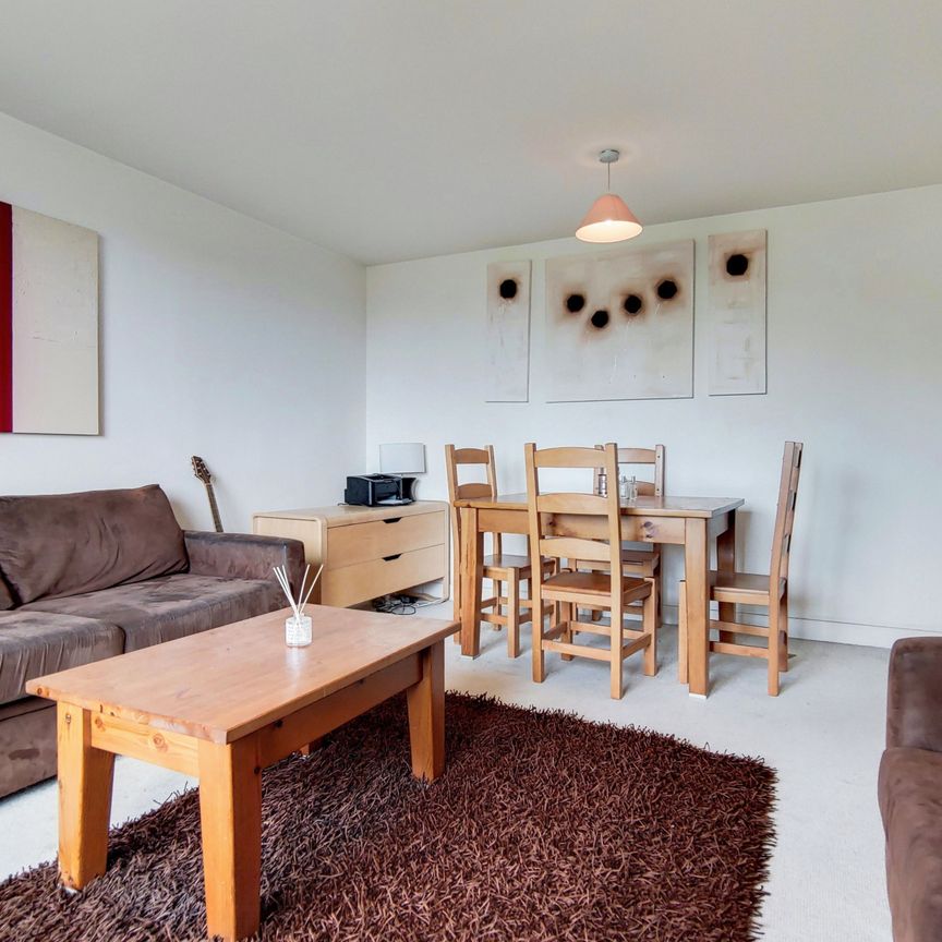 Eluna Apartments, London, E1W - Photo 1