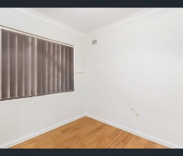 Great sized two bedroom apartment - Photo 5