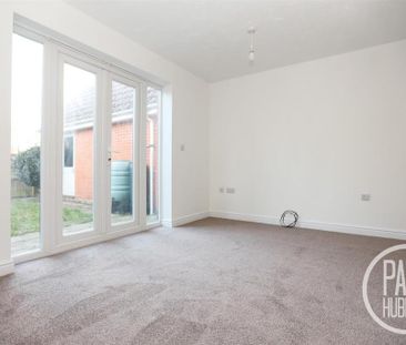3 bedroom semi-detached house to rent - Photo 1