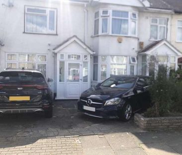 Kingsbury, Brent, NW9 - Photo 2