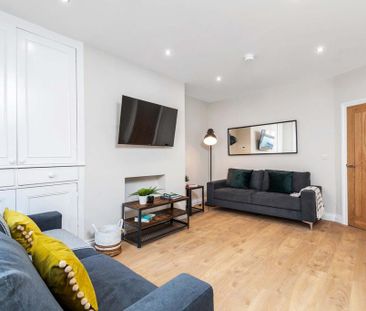 6 bedroom house to rent - Photo 2