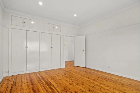 The Ideal Family Home - Conveniently located to all amenities - Photo 4
