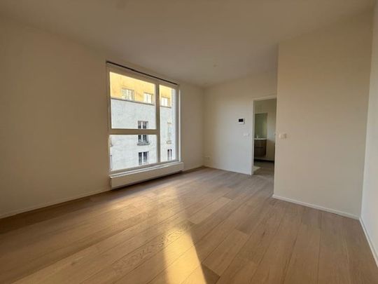 Appartement te huur - Photo 1