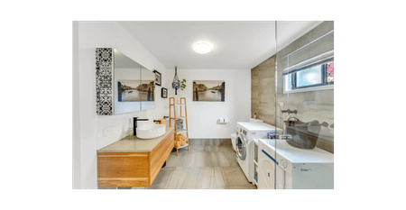 Fully Furnished, Homely Apartment on Sought-After Paradise Island - Photo 5