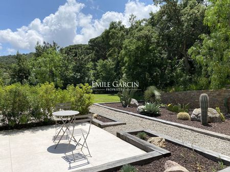 Villa contemporaine à la location -Saint-Tropez - Proche des plages de Pampelonne - Photo 2