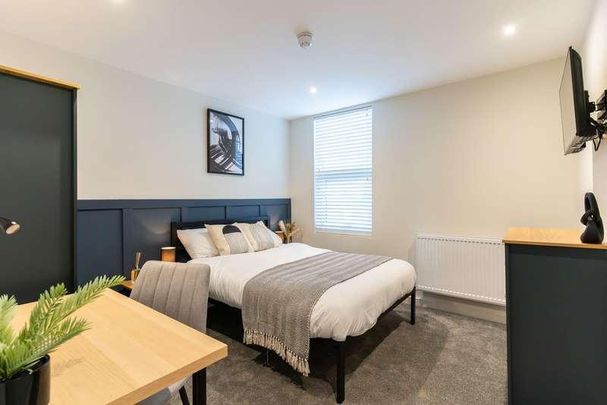 Ensuite Room, Queens Road, PO2 - Photo 1