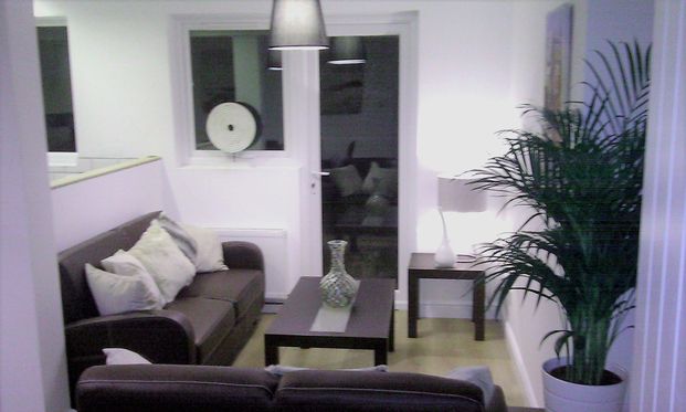 Friendly six bedroom shared house for young professionals Adams - Room 1 - Photo 1