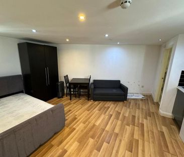 Studio to rent - Photo 4