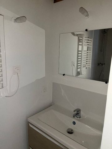 Très beau studio meublé à louer - Photo 3