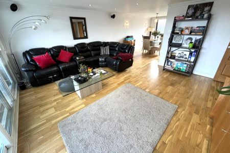 Lakeview Court, Roundhay - Photo 2