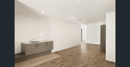 A Well-Presented, Modern Pad with Bills Included - Photo 3