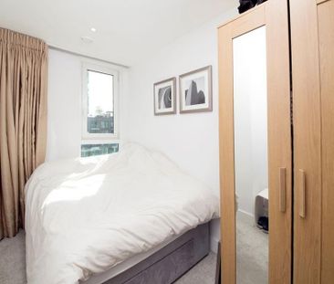 3 bedroom flat to rent - Photo 3