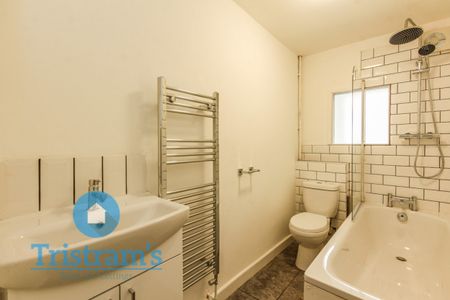 2 bed Mid Terraced House for Rent - Photo 2