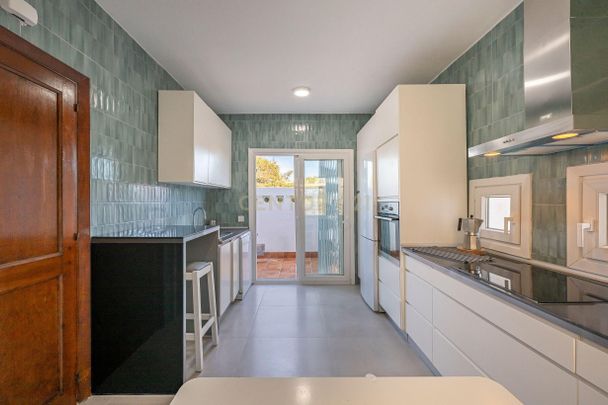 Casa adosada de alquiler en Avenida de las Golondrinas, 46, Atalaya Isdabe, Sp, Urb. , Atalaya - Isdabe - Photo 1