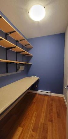 Cozy 1 Bed + Flex Room Rental in Vancouver - Photo 1