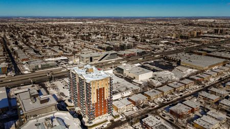 Appartement à louer - Montréal (Saint-Léonard) - Photo 2
