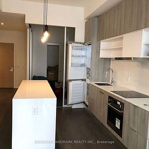 Yonge/Eglinton Bright 2Bdrm Huge Balcony Great Location Near Subway - Photo 2