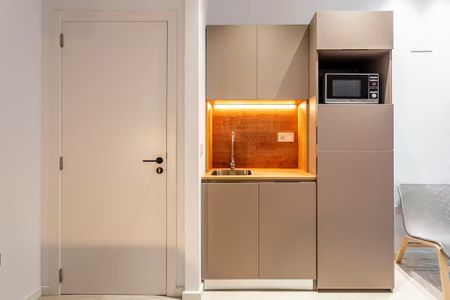 Avinguda de la Constitució, Valencia, Valencian Community 46009 - Photo 5