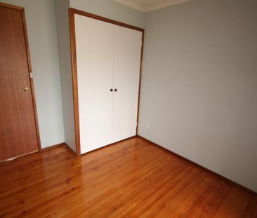 37 Sassafras Cres, Karabar NSW 2620 - House For Rent | Domain - Photo 4