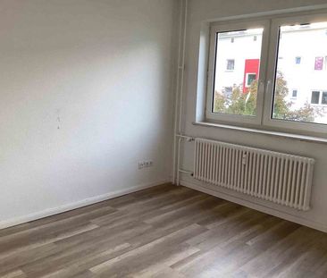 Tolle 2-Zimmer-Wohnung für Ihr individuelles Wohnerlebnis! - Photo 1