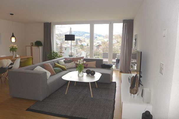 Toplage in St. Gallen: Helle Wohnung mit Blick ins Grüne - Photo 1