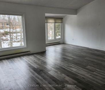 Condo Townhouse For Lease | X8111624 - Photo 4