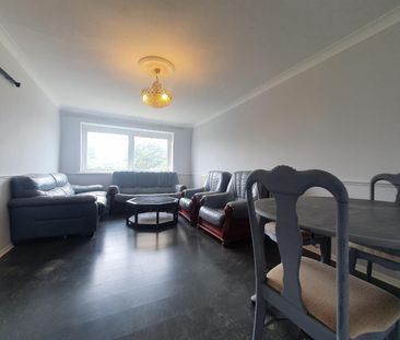 Mandeville Road, Enfield EN3, London - Photo 1