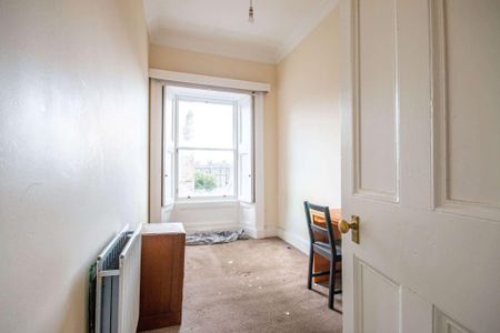 4 bedroom flat to rent - Photo 4