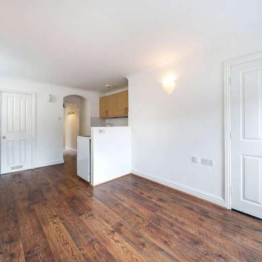 High Path Road, Guildford, Surrey, GU1 - Photo 1